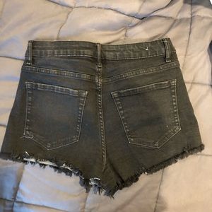 BLACK DENIM SHORTS